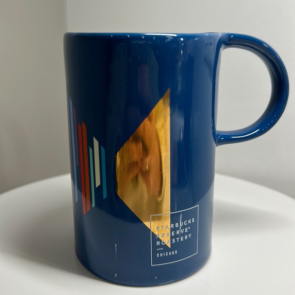 2019 Starbucks Reserve Roastery Chicago blue tall mug 10oz